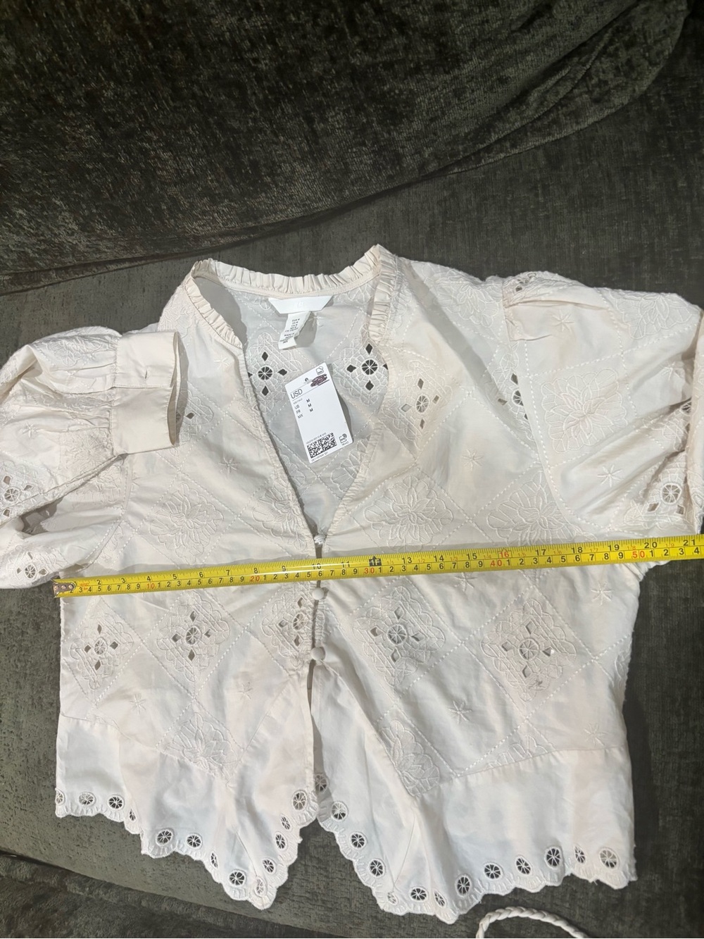 H&M Eyelet Embroidered Cotton Shorts Size M NWT (Light Beige) - Picture 13 of 16